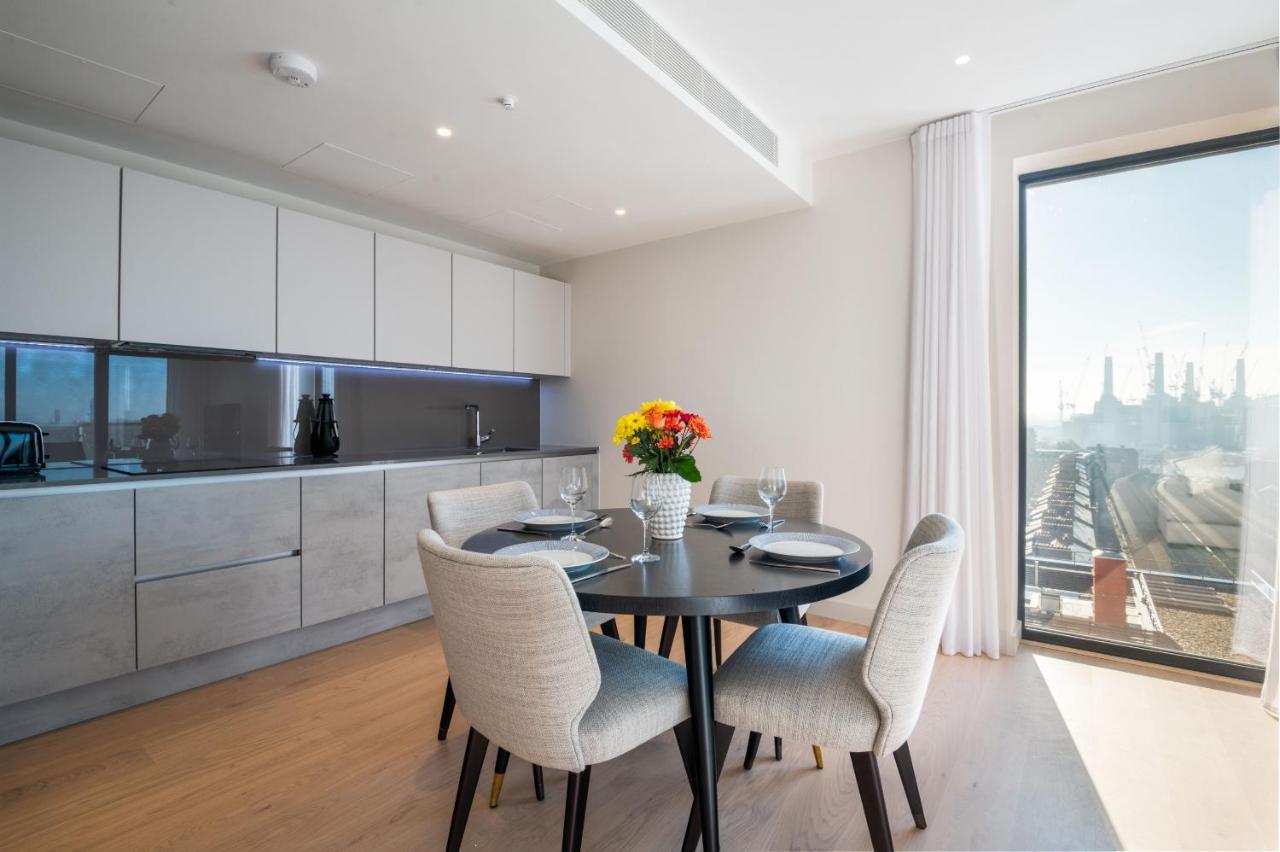 Modern Family Home Close To Victoria Station By Underthedoormat 런던 외부 사진