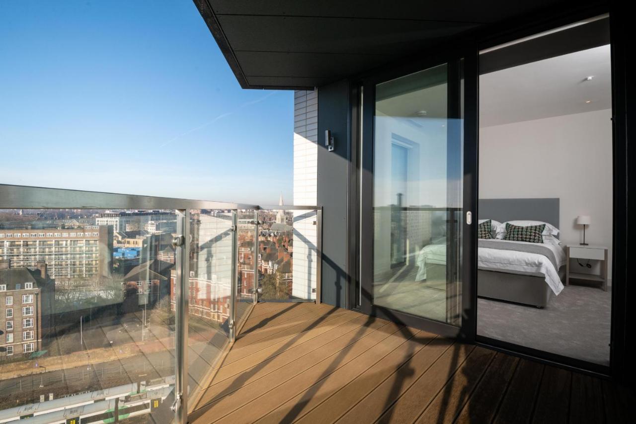 Modern Family Home Close To Victoria Station By Underthedoormat 런던 외부 사진