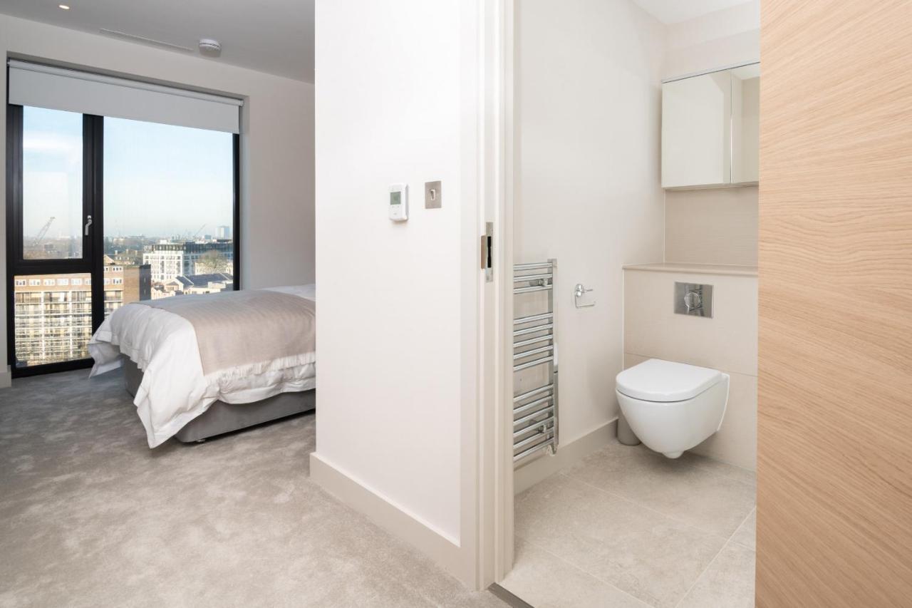 Modern Family Home Close To Victoria Station By Underthedoormat 런던 외부 사진
