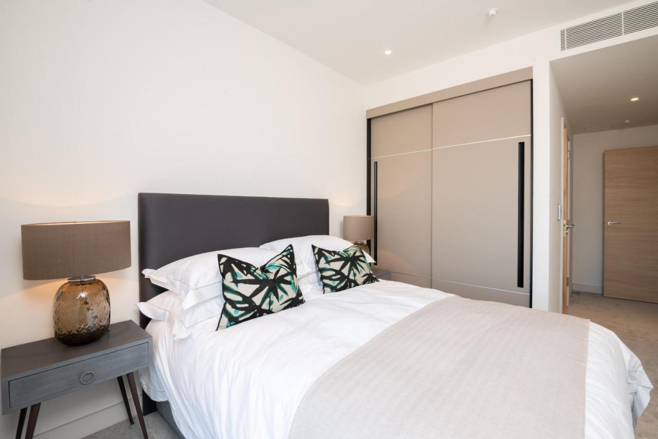 Modern Family Home Close To Victoria Station By Underthedoormat 런던 외부 사진