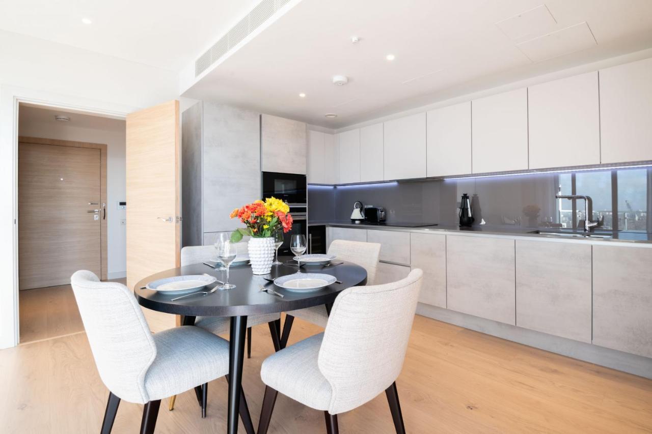 Modern Family Home Close To Victoria Station By Underthedoormat 런던 외부 사진